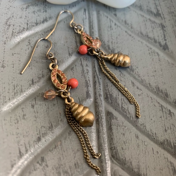 🐚Shell earrings & pink studs🐚 - Picture 2 of 3